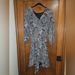 White House Black Market Black and White Patterned Dress